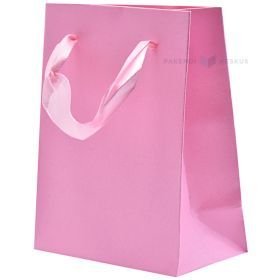 Rozā papīra maiss ar lentes rokturiem 11+6x14cm