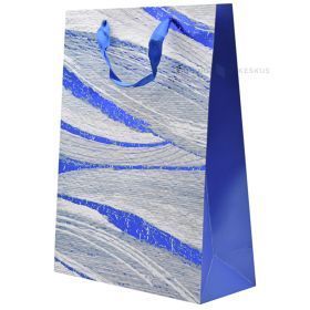 Papīra dāvanu maiss ar baltu un zilu otas triepienu apdruku ar lentes rokturiem 30+12x40cm