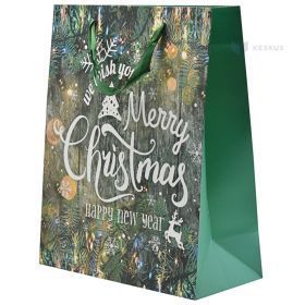 Papīra dāvanu maiss ar skuju un Merry Christmas apdruku un ar lentes rokturiem 26+12x32cm